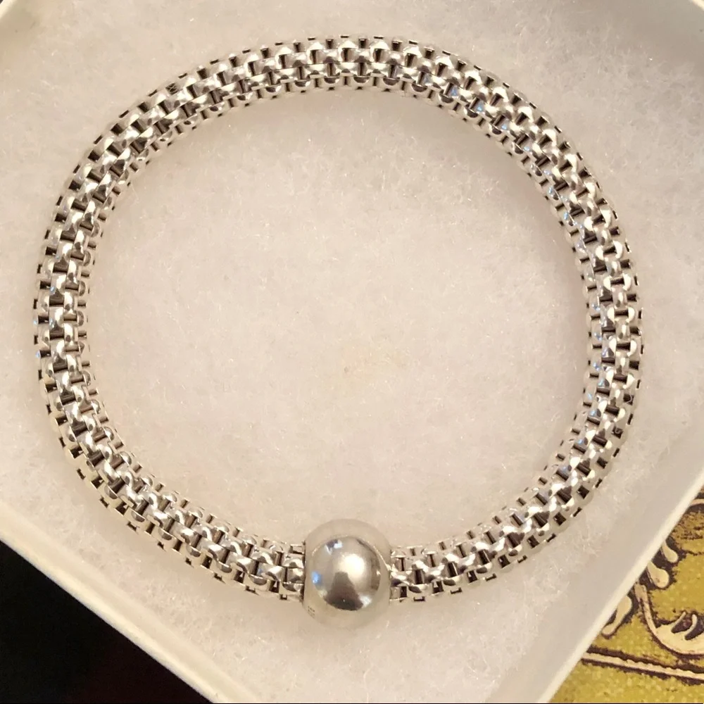Silpada “Sterling Chic” Sterling Silver Stretch Bracelet B2788